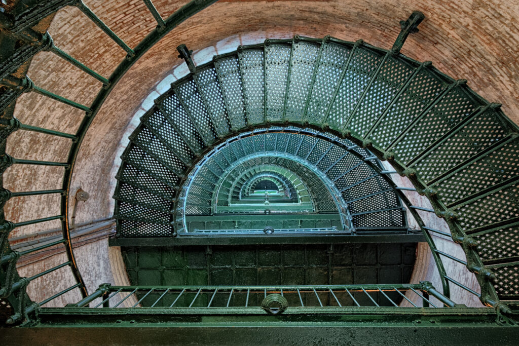 Historical Significance of Metal Staircases in Architecture